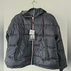 NWT 4 laps cover down black puffer jacket